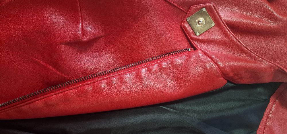 Продам куртку кожзам