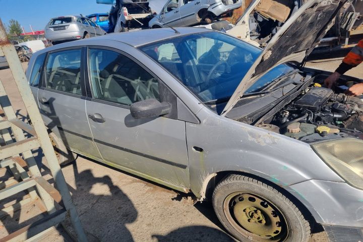 Bascula fata dreapta Ford Fiesta 2004 1.4 TDCi MT (68 hp)
