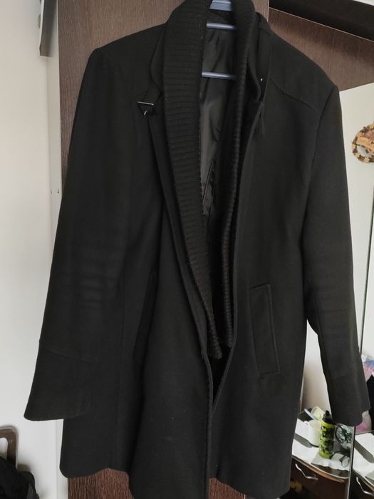 Vând palaton bărbat negru.