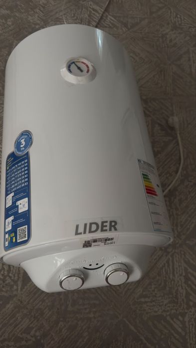 Новый Водонагриватель (аристон) LIDER 30л