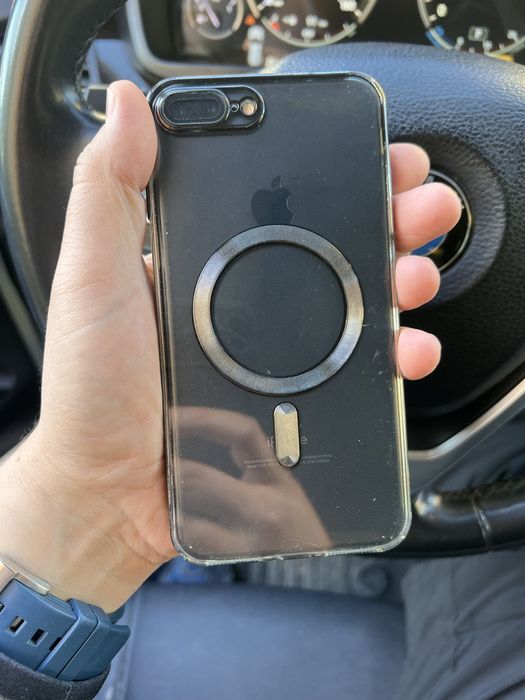 Продам Iphone 7plus 64 gb