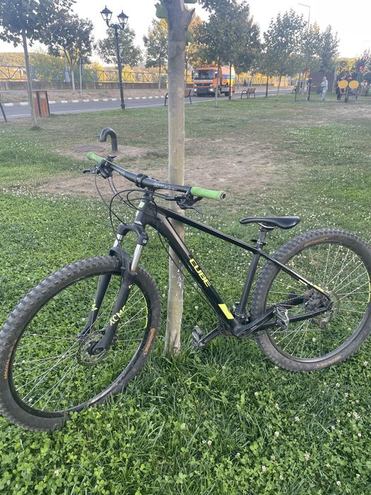Bicicleta cube roti de 29
