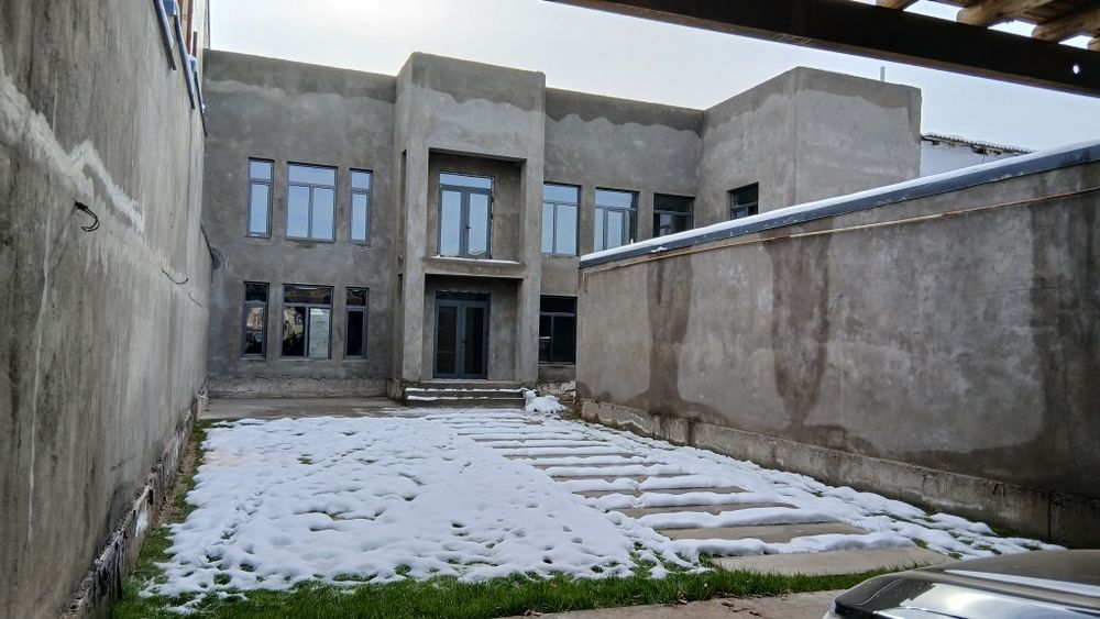 Hitech uy Olmaliq oydin