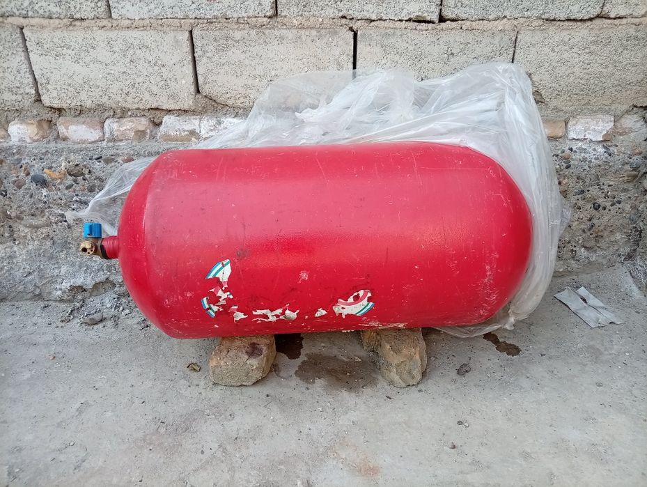 Метан балон 90 талик, комплект 4 пакаления, сотилади срочна.