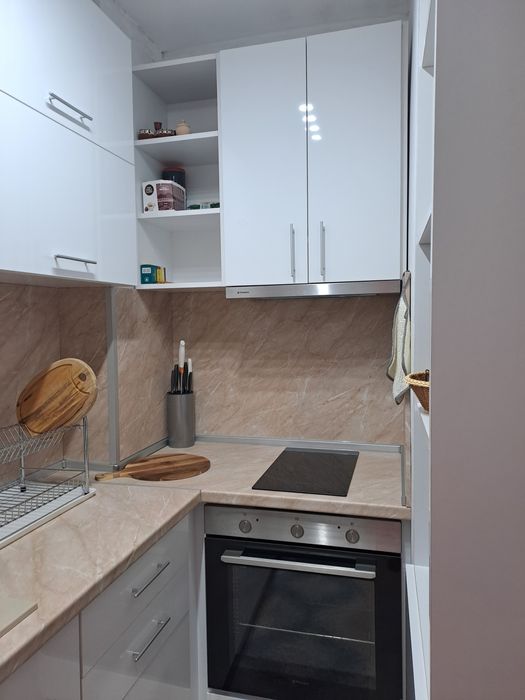 Дава се под наем Двустаен апартамент в Хасково, Любен Каравелов - 64 кв.м за 306 € - Снимка #2