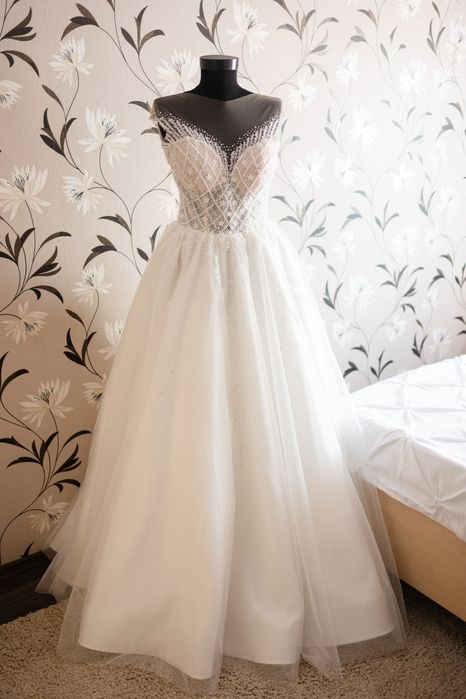 Rochie mireasă (Salon Estelle Iași)