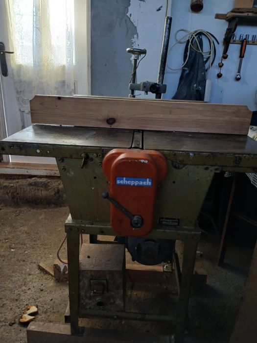 Mașina de tâmplărie