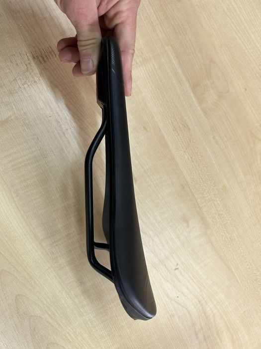 Седло велосипедное fizik