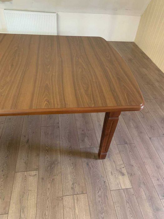 Стол мдф с натуральный шпон и масив каркас СРОЧНО