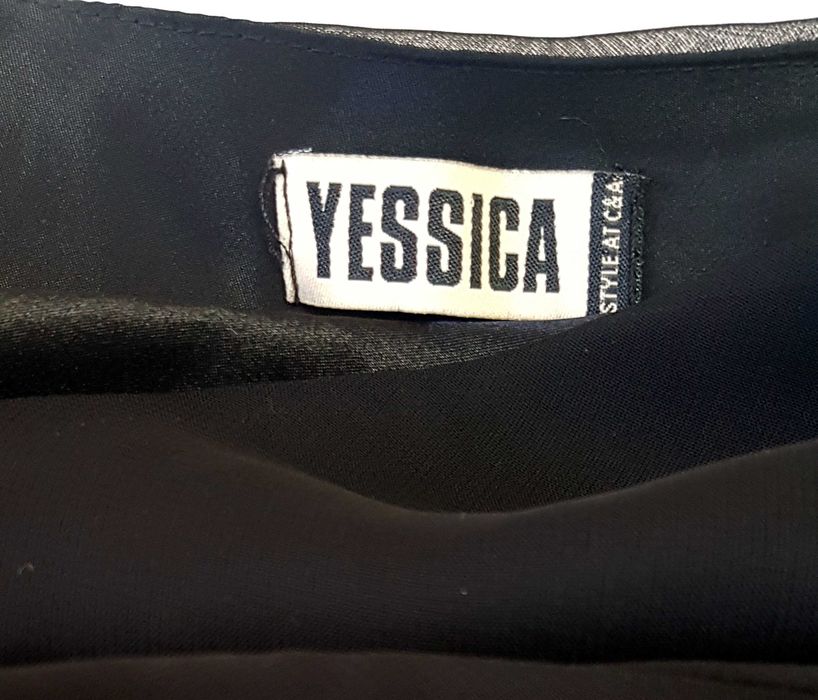 Rochie tripluvoal neagră Yessica (C&A)