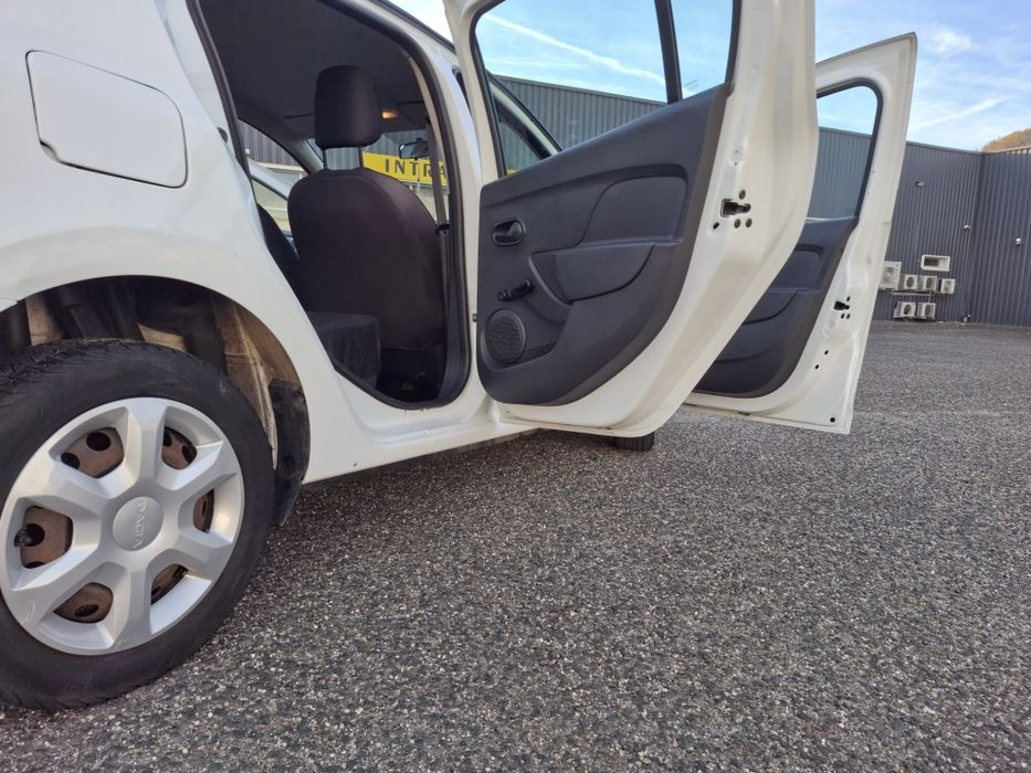DACIA Logan 2016 — imagine 4