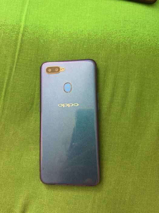 Телефон huawei y6;oppo a5s,a3s