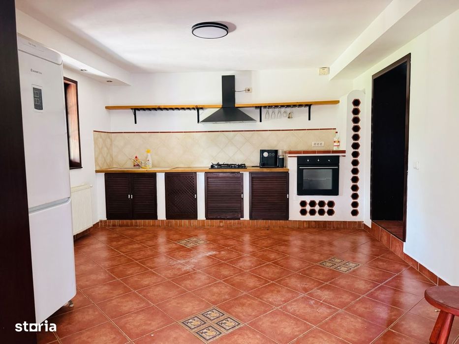 DE INCHIRIAT Casa individuala, 180mp utili, 720 teren-Sanmihaiul Roman