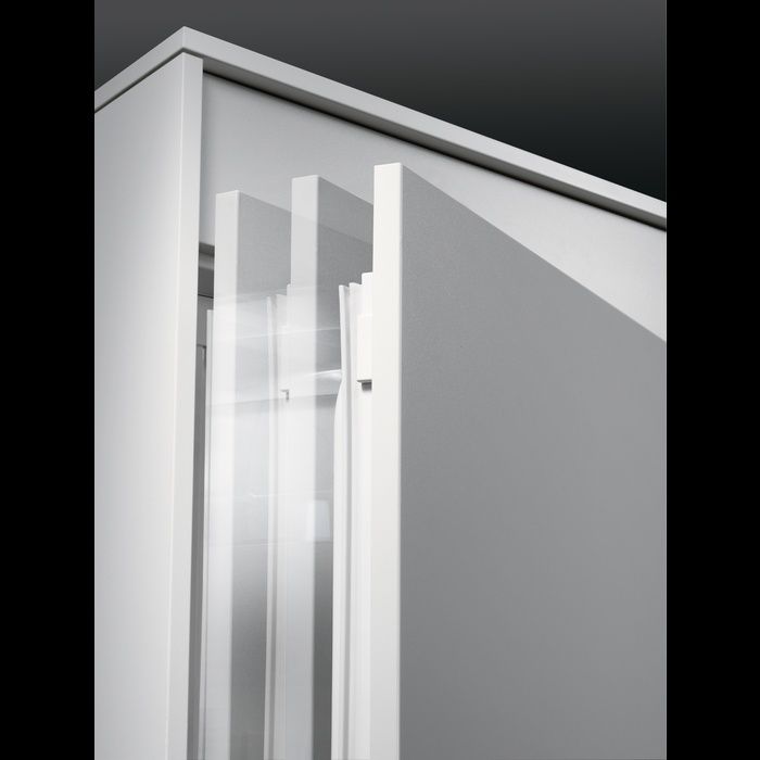 Frigider incorporabil AEG SKE818E1DC, A++, H 176.9 cm, nou sigilat