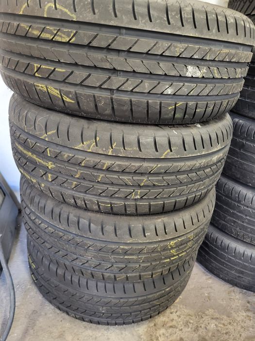 4 бр летни 235/45/19 Goodyear runflatt