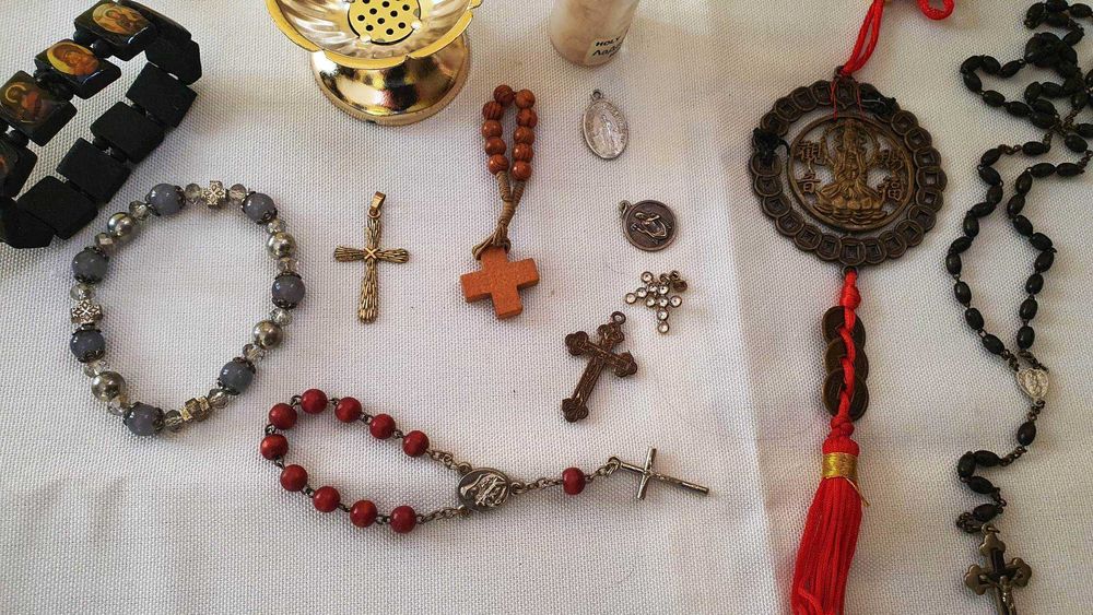 Kit: Obiecte religioase  cruciulite/iconițe și brățări