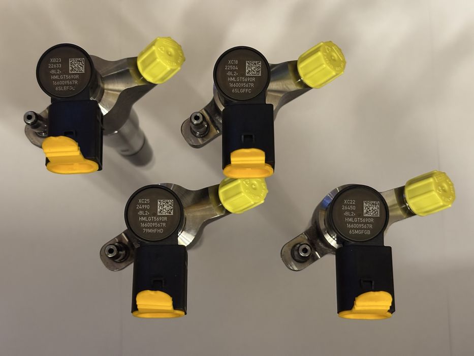 Injectoare injector Renault Master 2.3 dci cod 166009567R- 166000372R