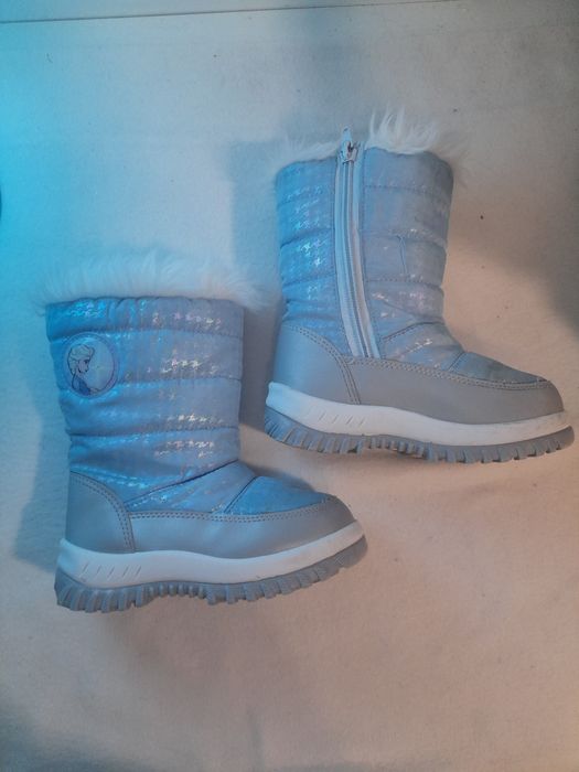 Пантофи за детска градина за момиченце 23 - 24 номер и зимни ботуши