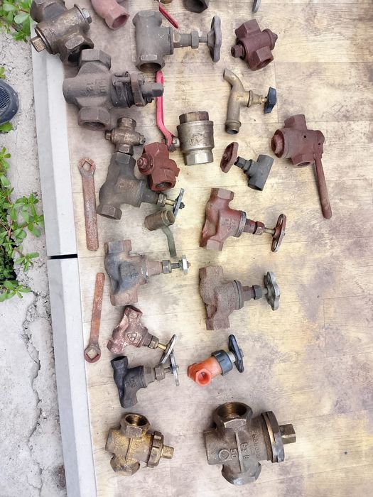 Продам СССР краны чугун бронза