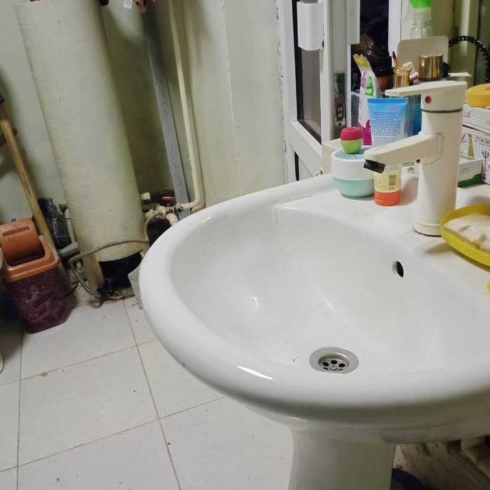 Kogon shahrida barcha qulayliklarga ega 1 xonali kvartira  sotiladi.