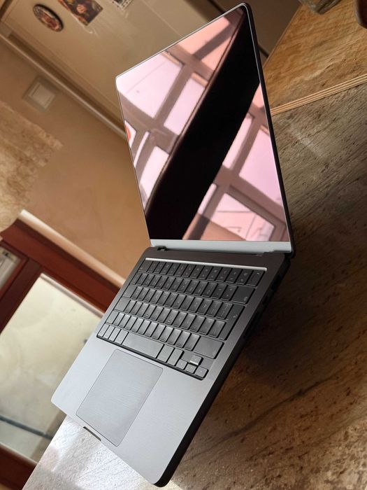 Перфектен MacBook Pro 14" с Apple M3 Pro 512 GB