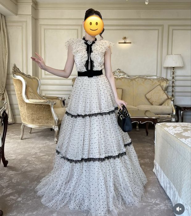 Роскошное вечернее платье