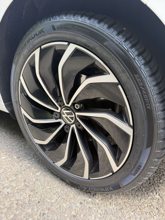 VOLKSWAGEN Golf 2021 — imagine 4