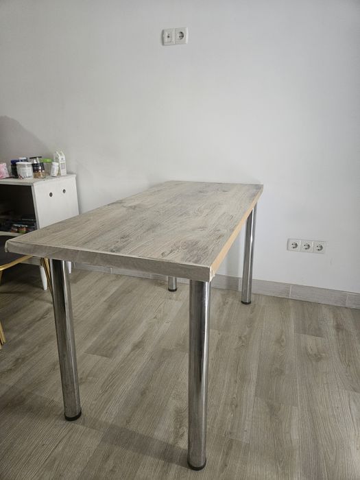 Стол на кухню или кабинет