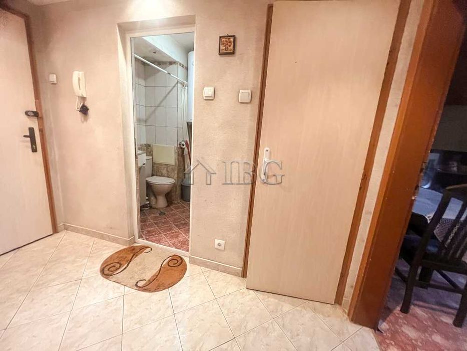 Продава се Едностаен апартамент в Русе, Широк център - 52 кв.м за 1189 €/кв.м - Снимка #8