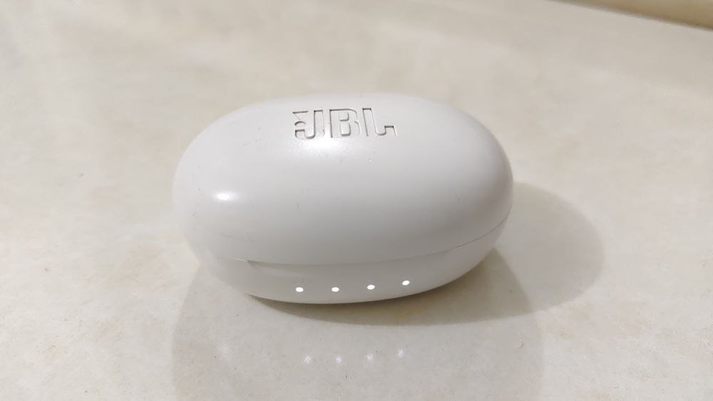 JBL naushnik  modeli esimda yo'q