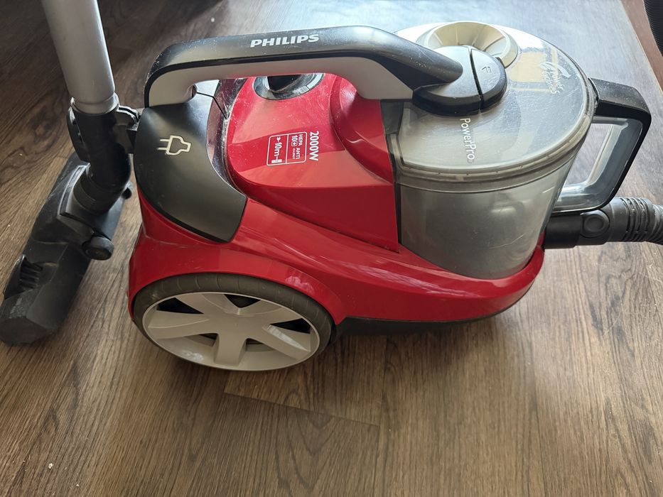 Продается пылесос PHILIPS POWERPRO, отличное состояние.
