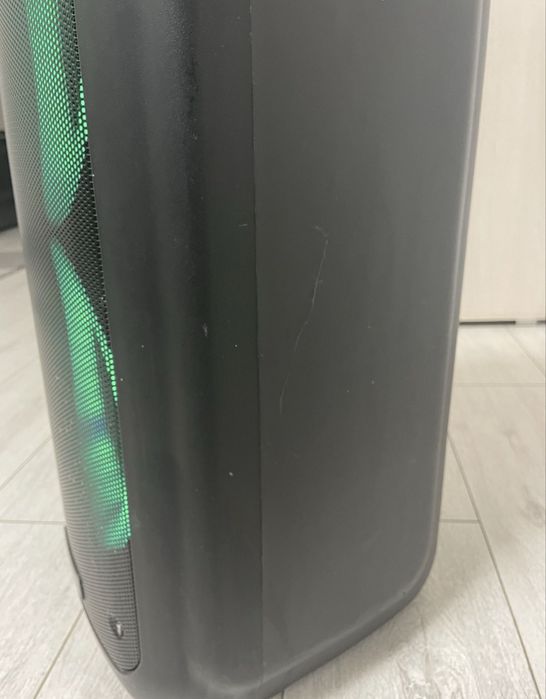 Vand boxa myria cu microfon si incarcator