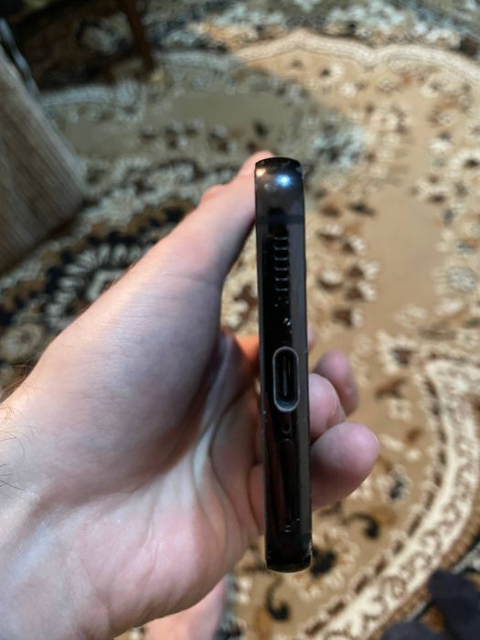 Продам Samsung s22