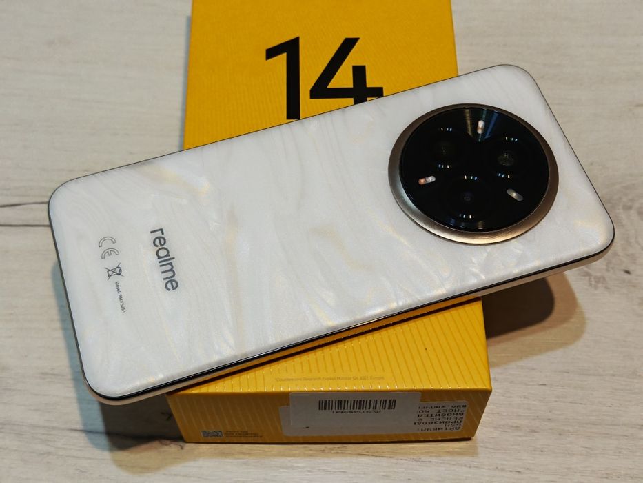 Като нов Realme 14 Pro+ 12 GB RAM 512 GB Гаранция