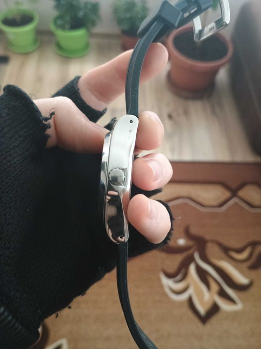 Часовник Swatch Blurang YIS430