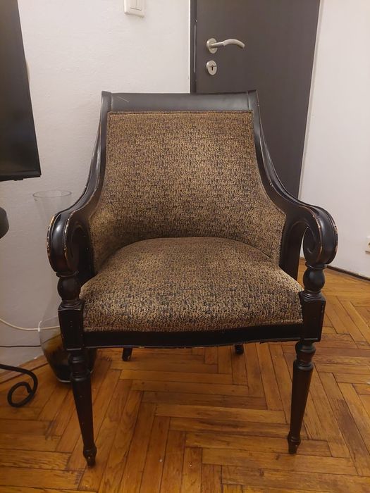 Vand 4 fotolii din lemn masiv