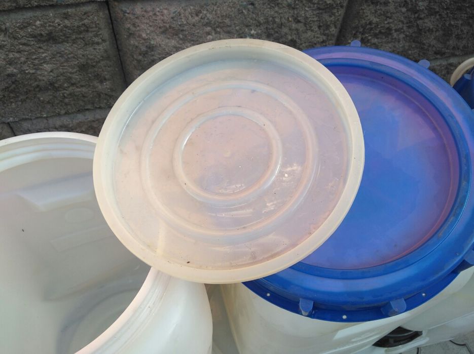 Бочки 22 литра,из под хлорки