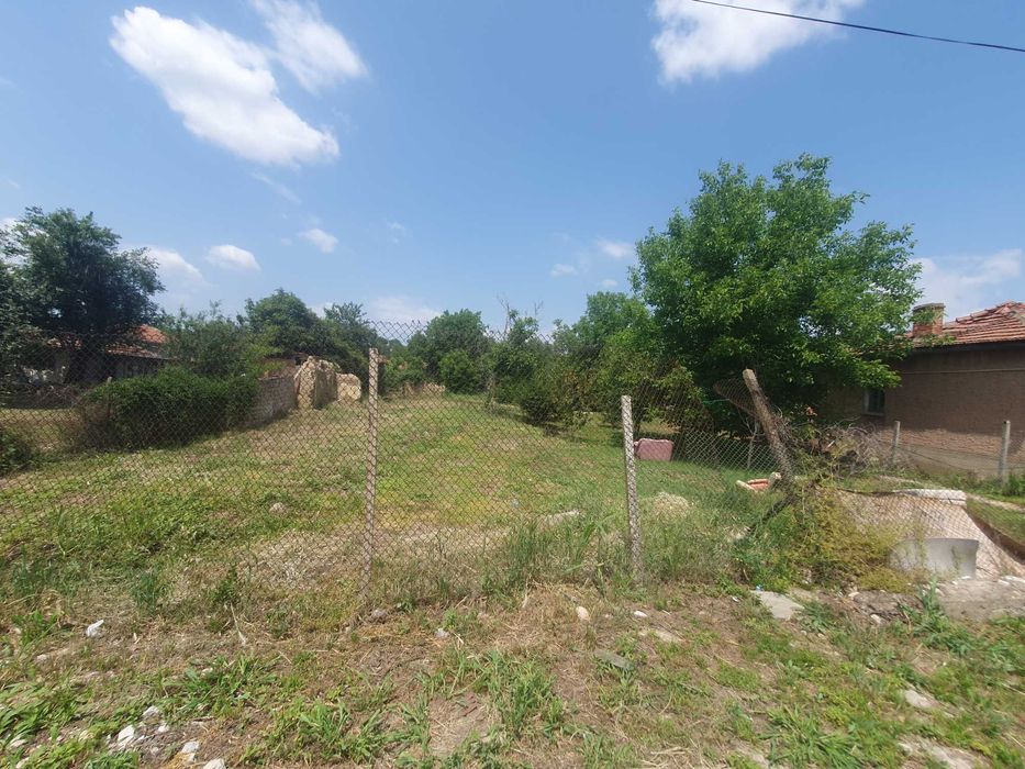 Продава се Парцел в Долна Оряховица - 1260 кв.м за 22 €/кв.м - Снимка #1