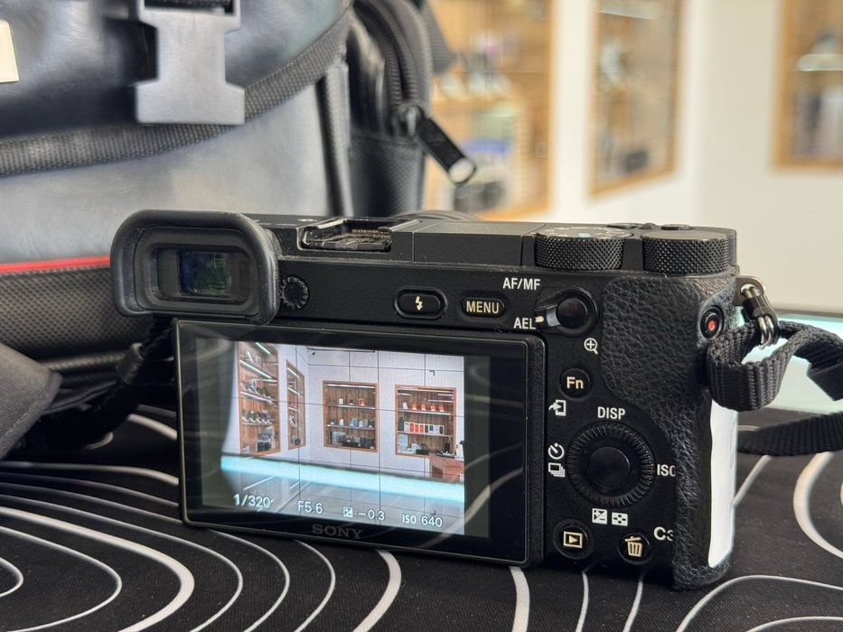 Sony Alpha a65000