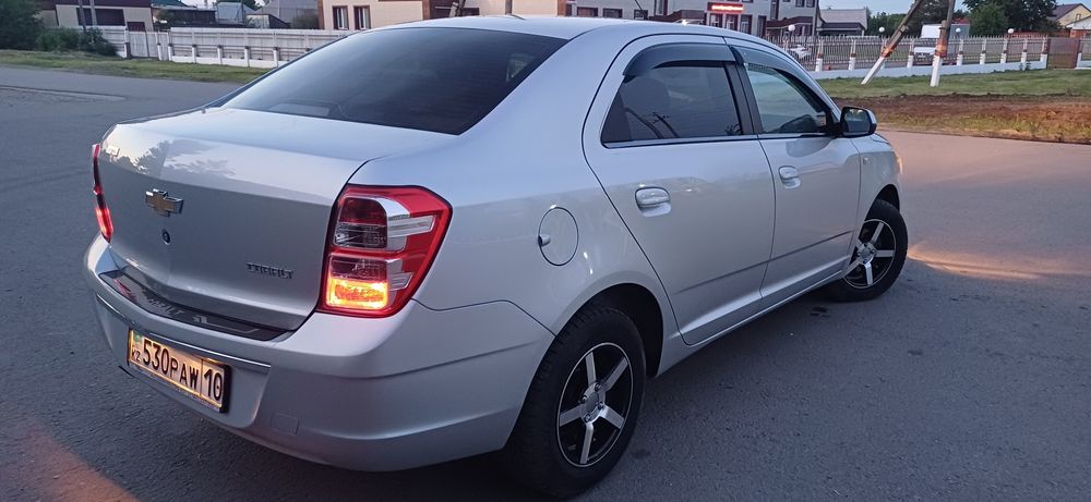 Шевролет кобальт