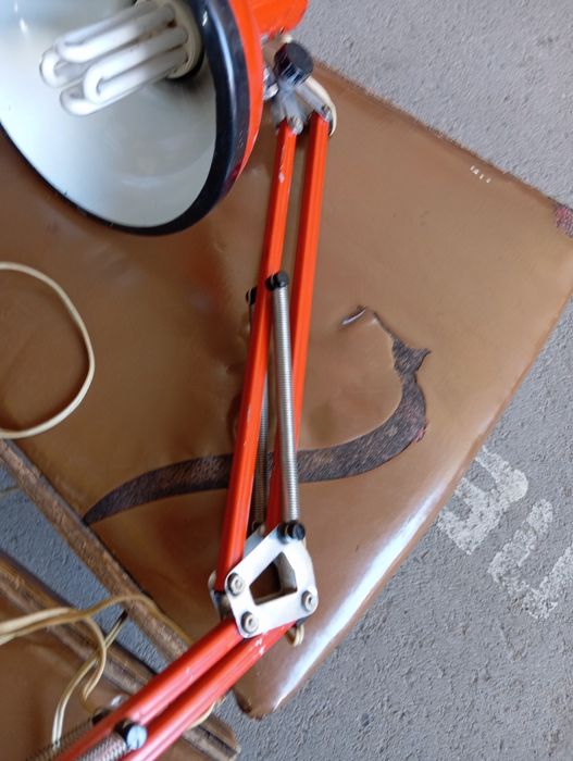 Продам советскую настольную лампу