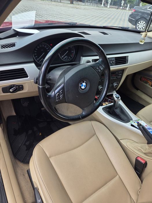 Bmw e 90 din 2011 benzina