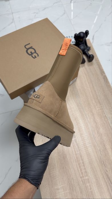 UGG Dipper High• Marime 39 40•Fullbox•Verificare colet