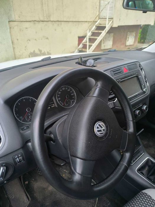 Продавам Volkswagen Tiguan