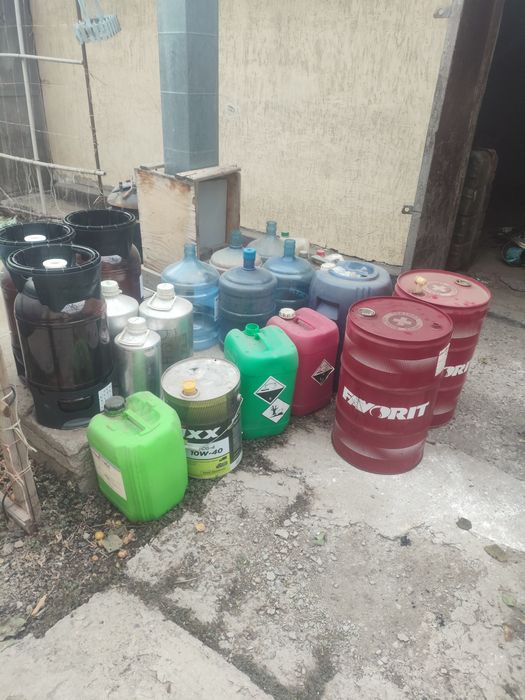 Продам бочки под салярку пластиковые по 300т железные 1500т