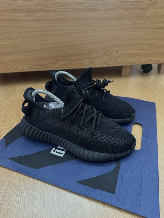 Yeezy 350 Onyx - 38