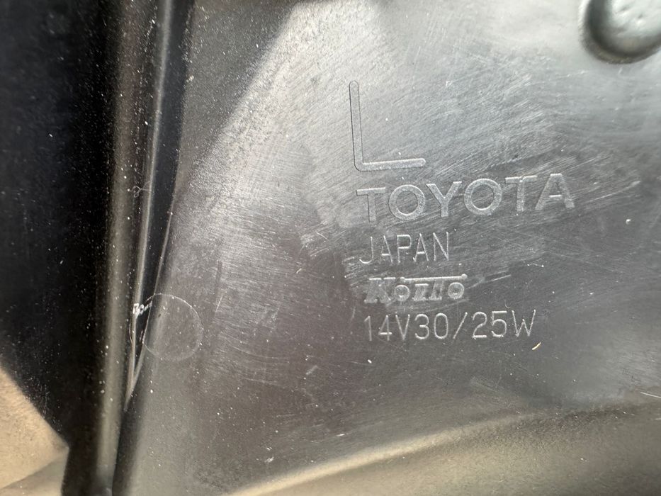 Фары Тойота Камри