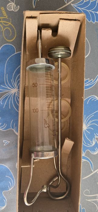 Продам шприц 150 см³