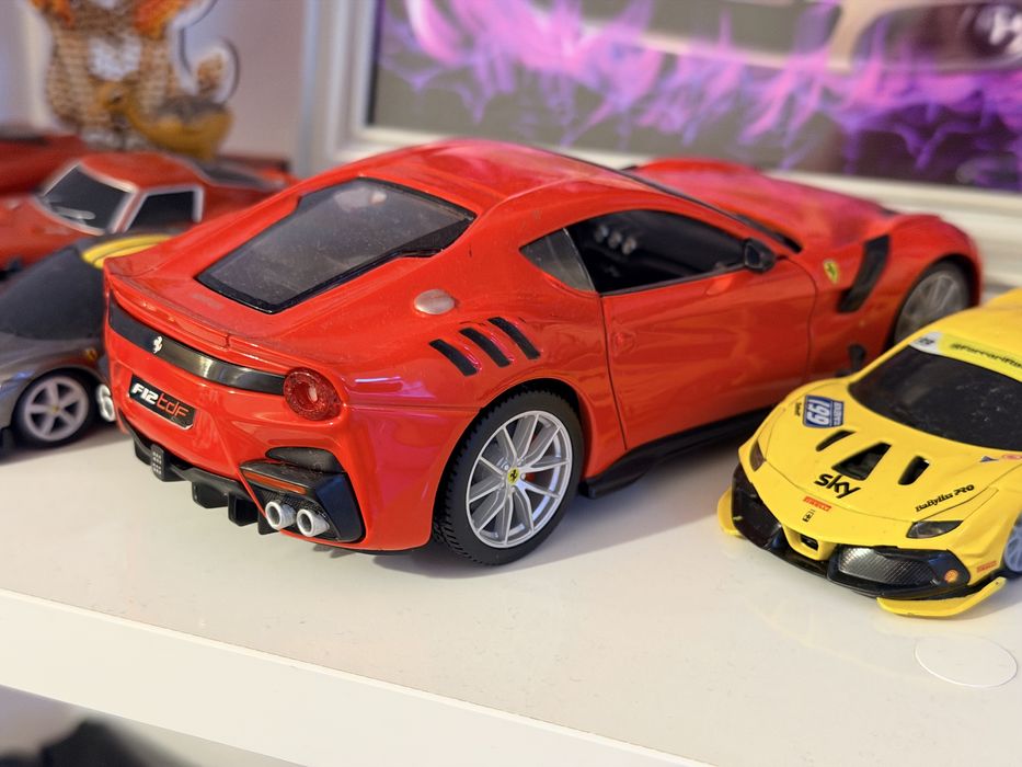 Колекционерска количка Ferarri , закупена от Милано, Италия