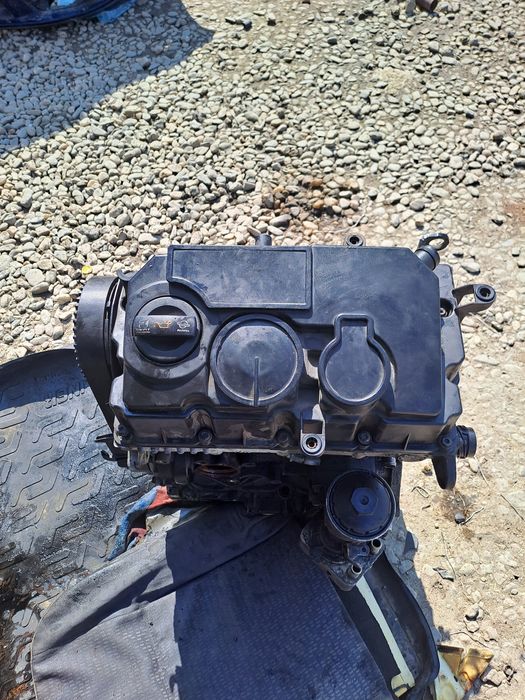 Se vinde piese  motor vw Passat B6 2.0 bmp bmm